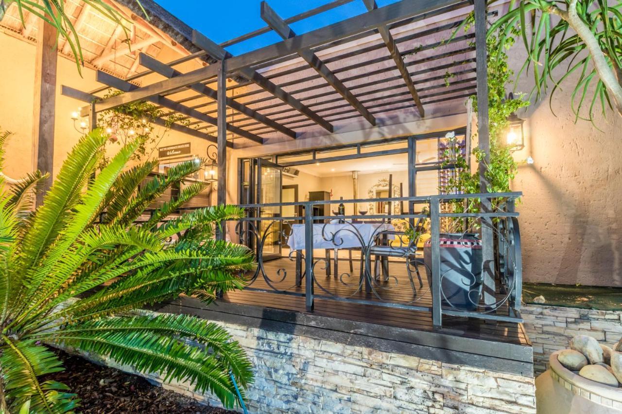 Sw1 Lodge Somerset West Exterior photo